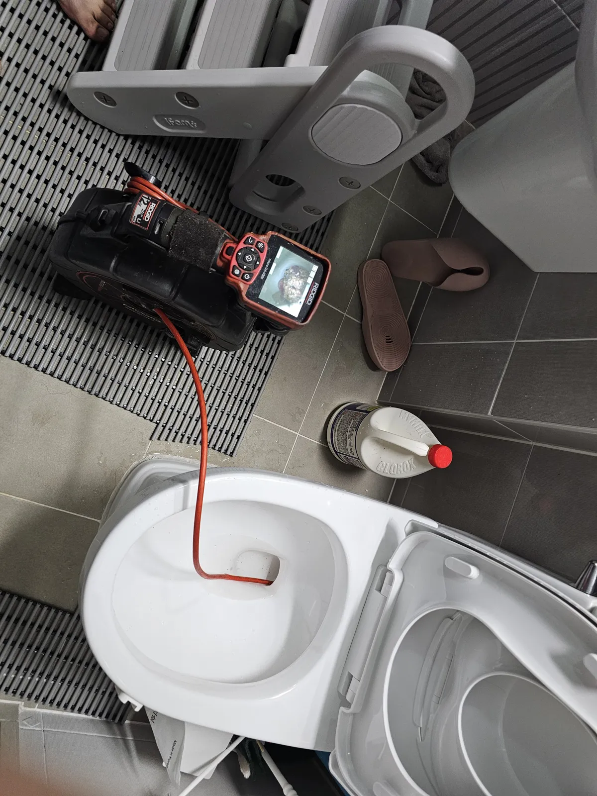 Toilet clearing with the right tool